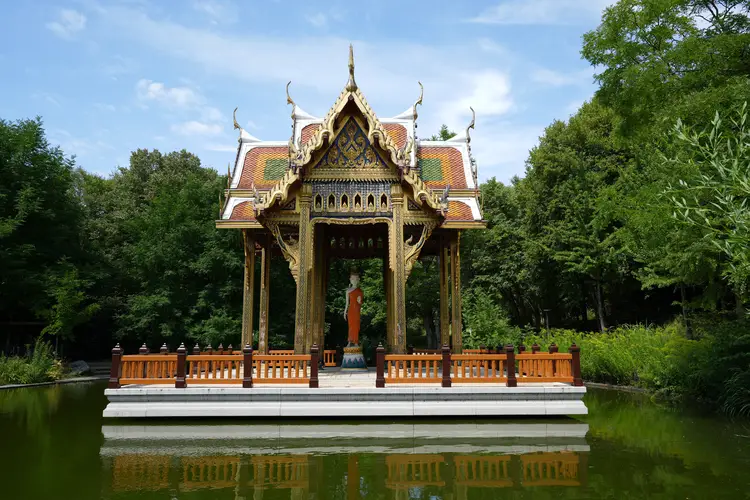 pagoda asiatica westpark monaco di baviera